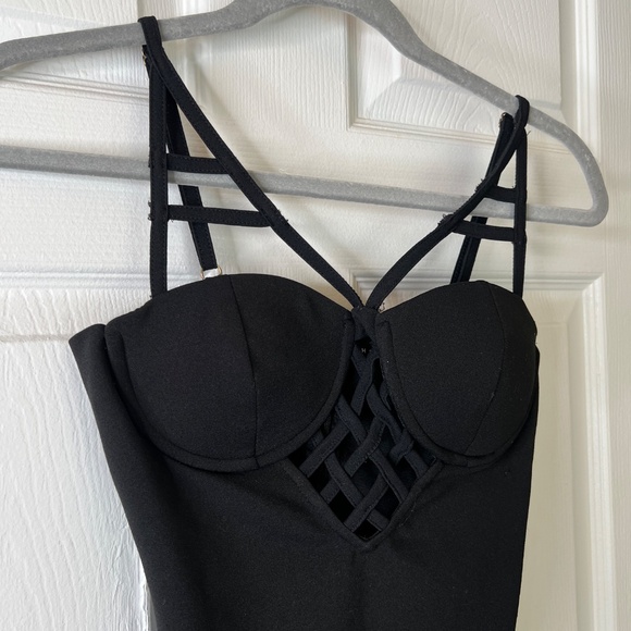 Mini Bodycon Dress With Crisscross Front - Picture 4 of 9